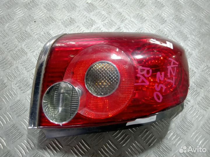 Фонарь Toyota Avensis T25 (2003-2008)
