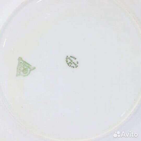 Фарфоровая тарелка с ручной росписью