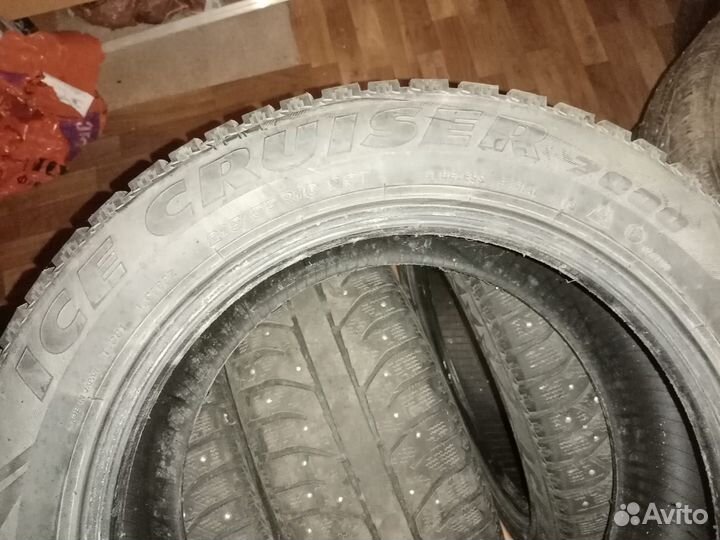 Bridgestone Ice Cruiser 7000 215/55 R16