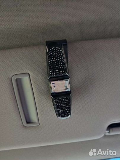 Держатель очков