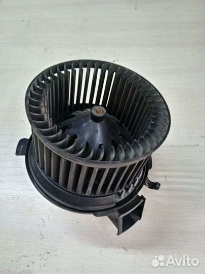 Моторчик печки Peugeot 307