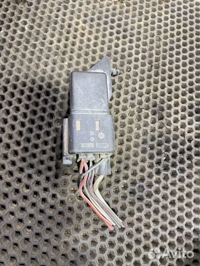 Реле свечей накаливания Jeep Liberty KJ 2.8 CRD