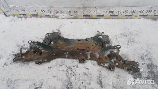 Балка подвески передняя toyota auris E150 (PBE06LG01)