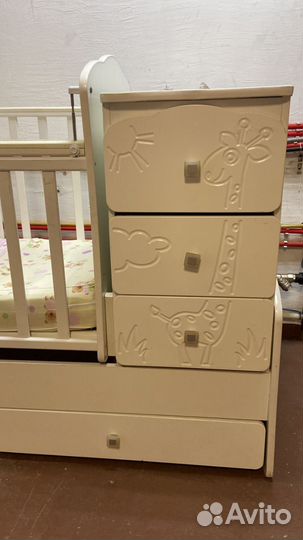 Детская кроватка трансформер с маятником