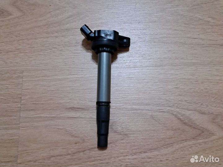 Катушка зажигания на toyota wish ZGE20