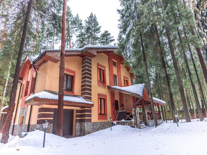 Коттедж 245 м² на участке 32 сот.