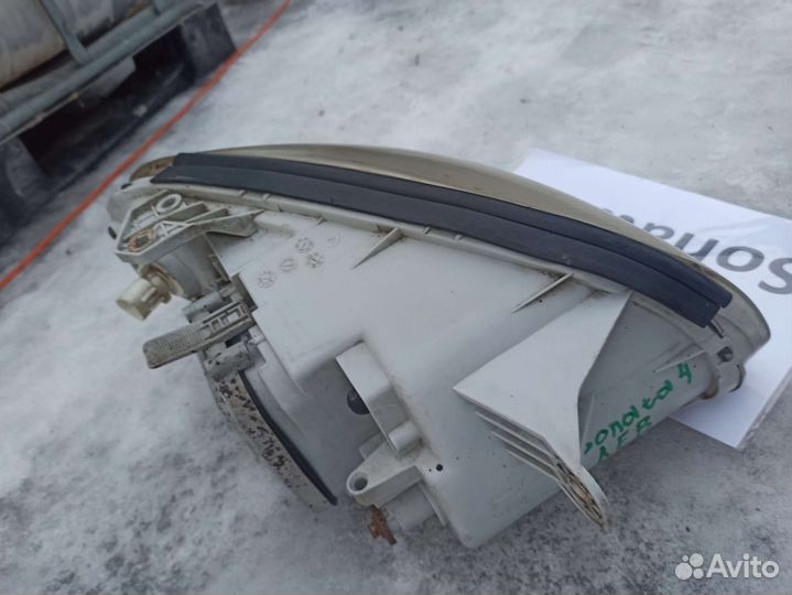 Фара левая Hyundai Sonata 4 2000г