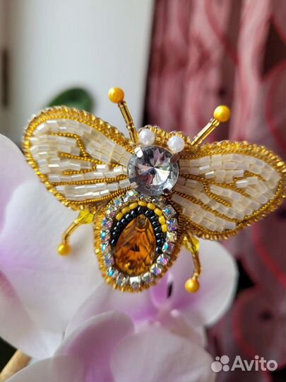 Брошь ручной работы