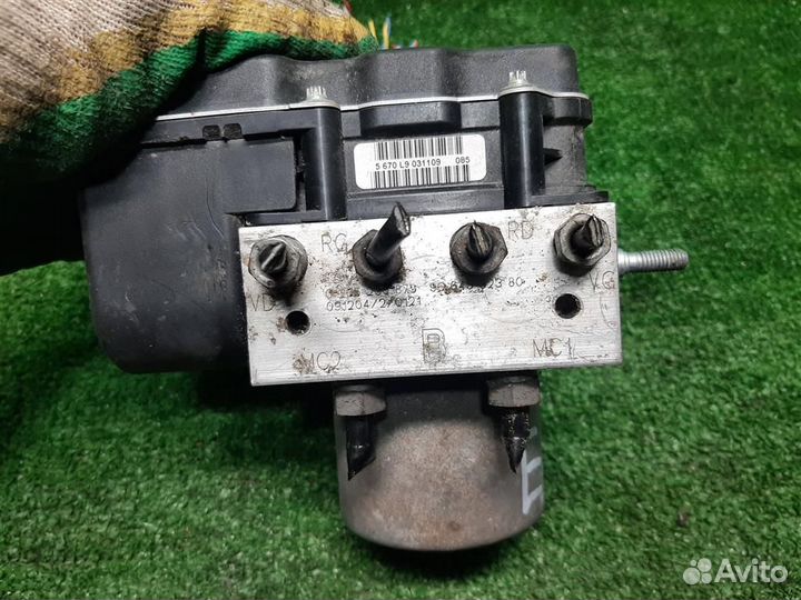 Насос ABS Peugeot 3008 2010