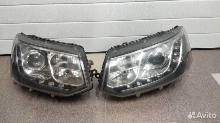Фара VW Transporter T5/ Caravelle 2009+