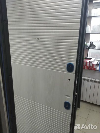 Дверь входная металлическая