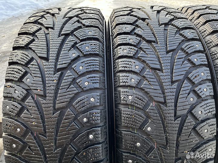 Hankook Winter I'Pike W409 215/65 R17 98T