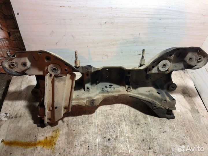 Подрамник Mitsubishi Galant EA 8 USA 4G64 2002