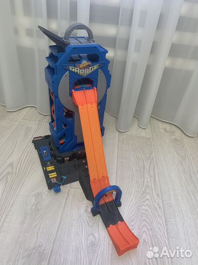 Игрушка Гараж