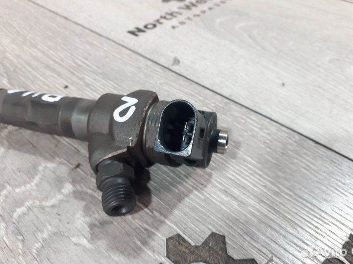 Форсунка дизельная электрическая Volkswagen Passat