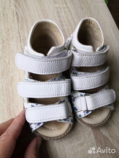 Сандалии для девочки 23 размер