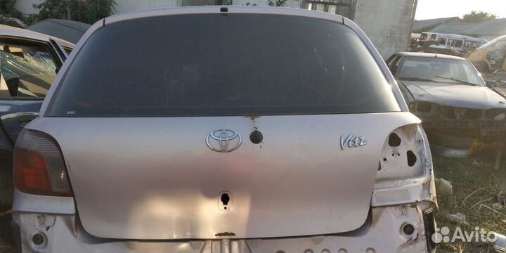 Крышка багажника Тойота Витц 1 поколение, 10 куз