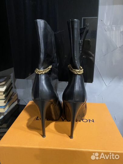 Сапоги Burberry