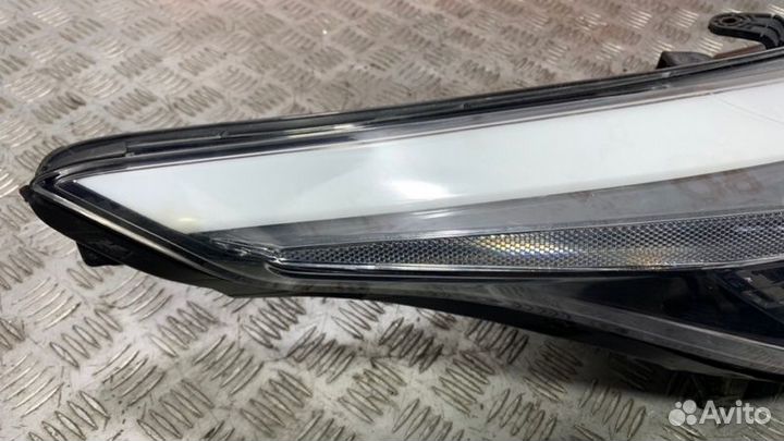 Фара передняя правая Kia Ceed JD