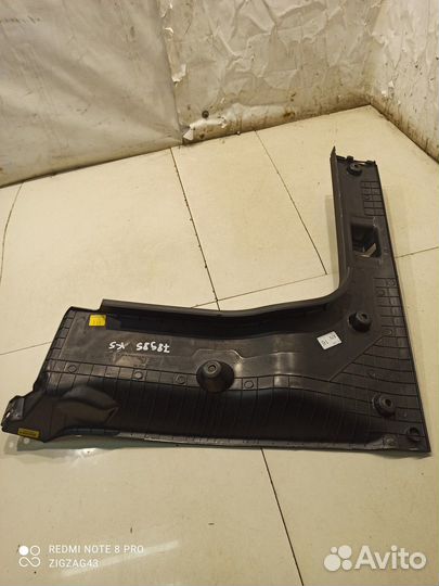 Накладка багажника (правая) (Kia K5 III)