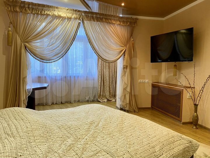 3-к. квартира, 126,1 м², 2/9 эт.