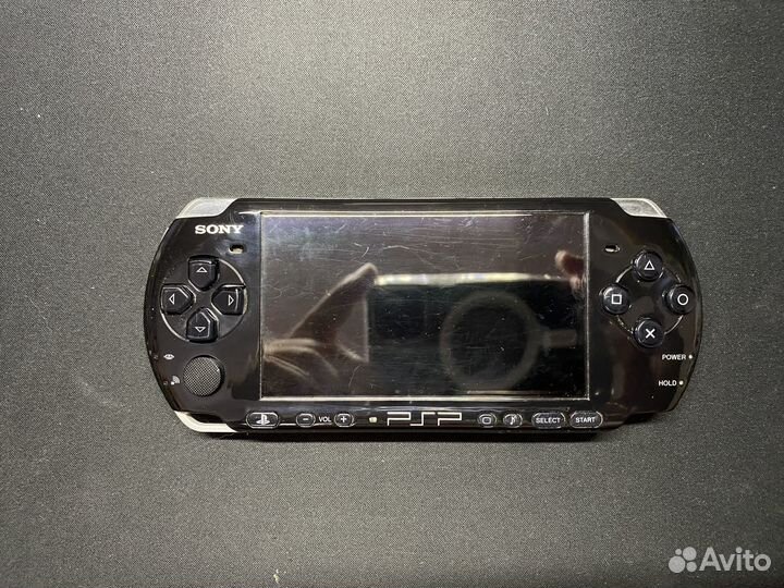 2 приставки PSP 2001 и 3008