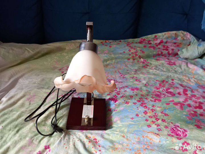 Лампа настольная металл современная