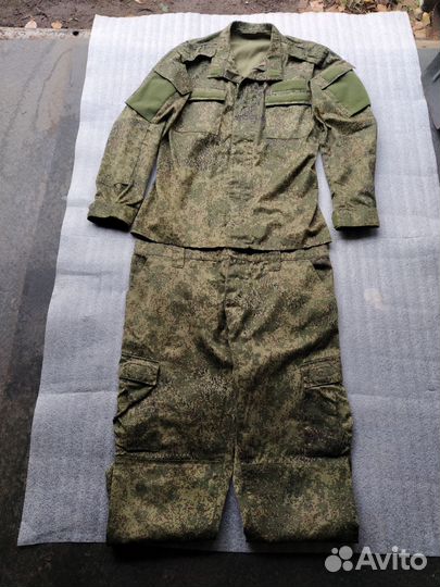 Камуфляжный костюм