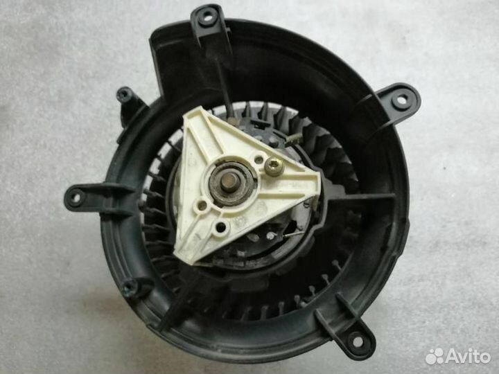 Моторчик отопителя Mercedes W208 CLK