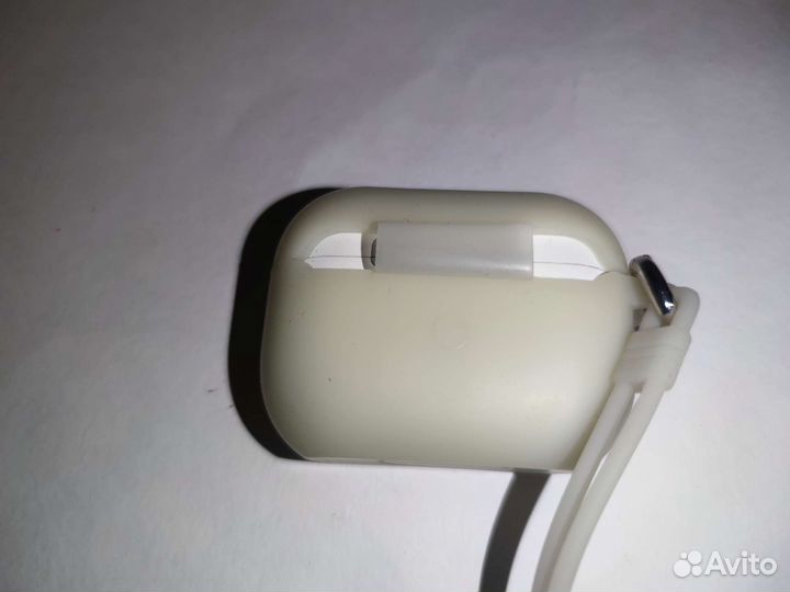 Светящийся силиконовый чехол для Airpods Pro