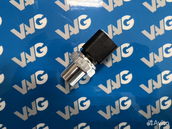 Датчик хладагента Skoda Volkswagen Audi