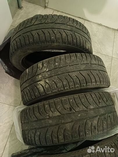 Bridgestone ice cruiser 7000 205 55 r16