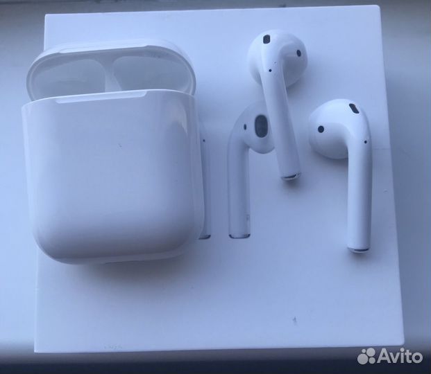 AirPods