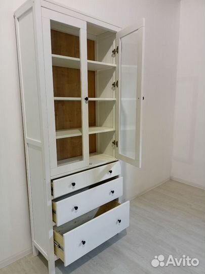 Витрина сканди 3 ящика