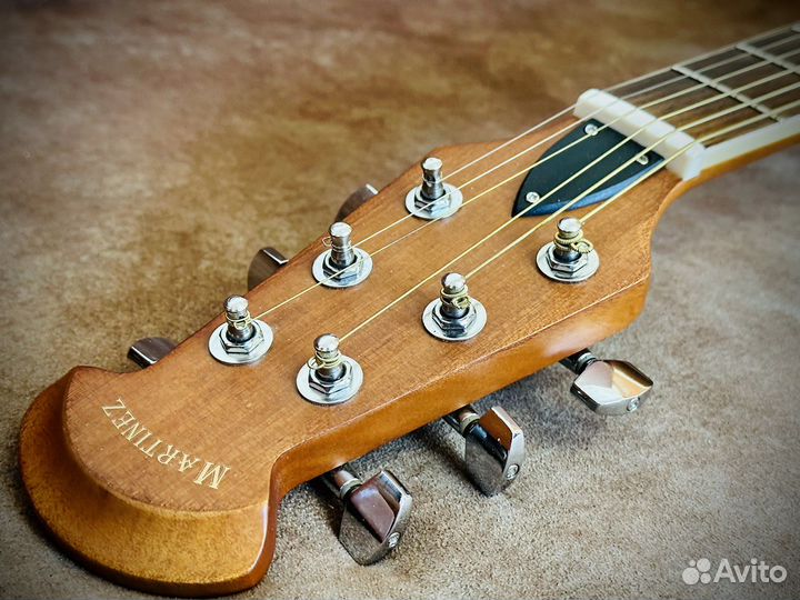 Гитара электроакустическая Martinez