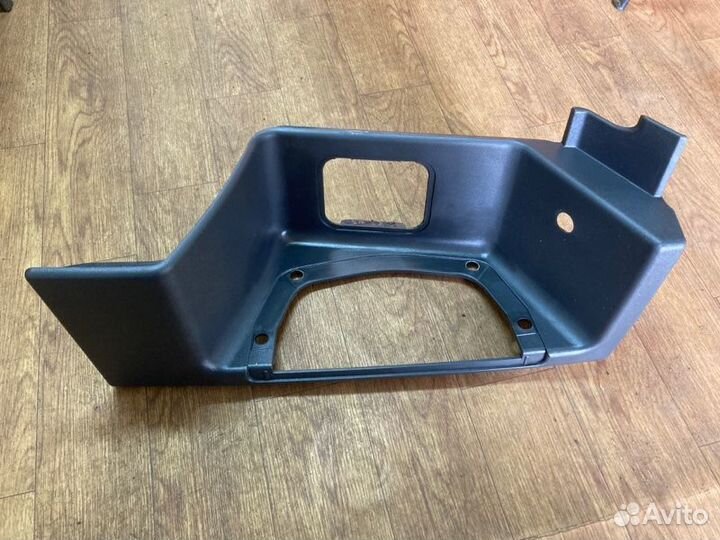 Подножка нижняя, входная (узкая кабина) правая Man