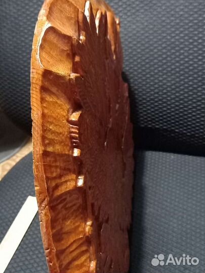 Герб России из дерева