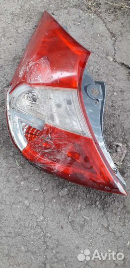 Задняя фара на hyundai solaris хэтчбек