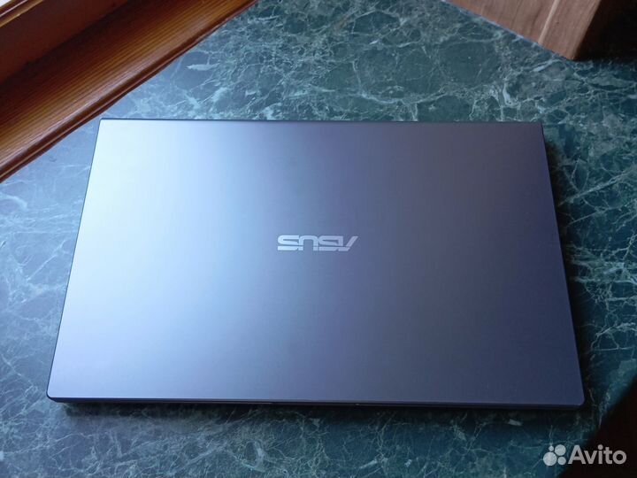 Ноутбук asus