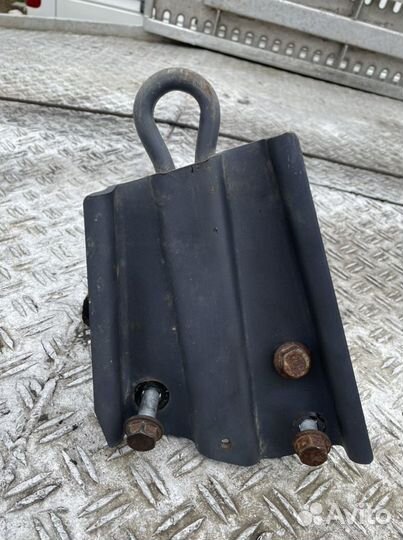 Буксировочный крюк к Мерседес Спринтер