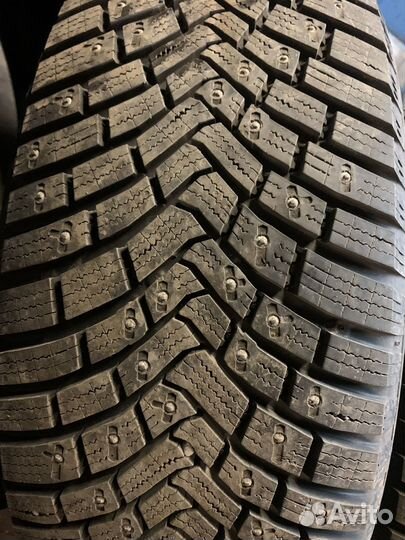 Continental IceContact 3 235/55 R18 104T