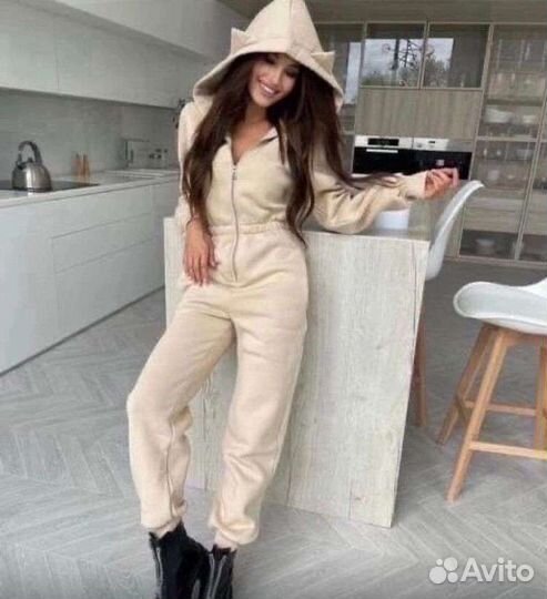 Комбинезон женский