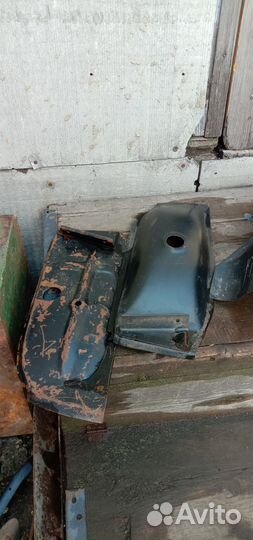 Крылья и другие запчасти ваз2101