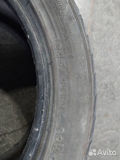 Yokohama AVS Decibel V550 245/45 R17 99W
