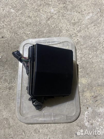 Блок предохранителей Mitsubishi Outlander Xl