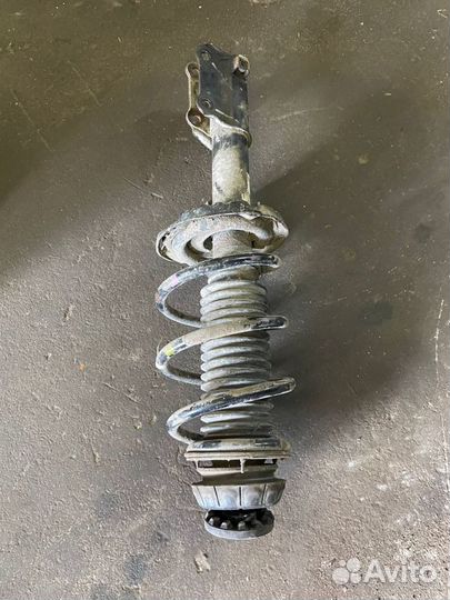 Стойка передняя левая hyundai solaris 2 Kia Rio 4