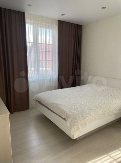 Дом 200 м² на участке 6,5 сот.