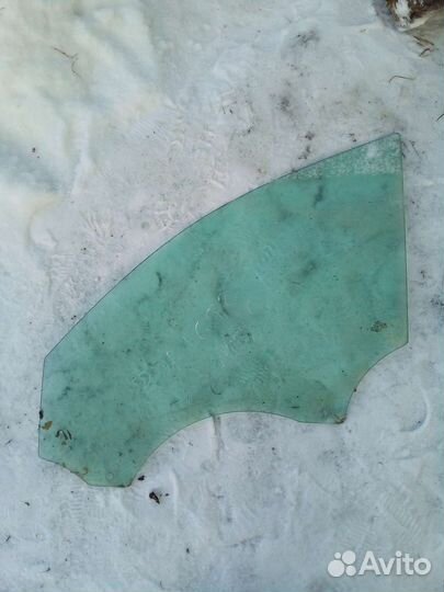 Стекло переднее левое audi q5