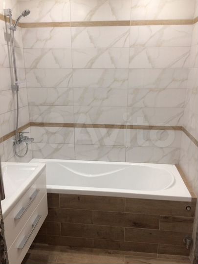 2-к. квартира, 67 м², 4/9 эт.