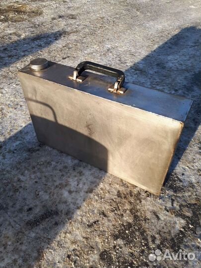 Канистра из нержавейки 10л.выс 28.д35.ш9 для воды